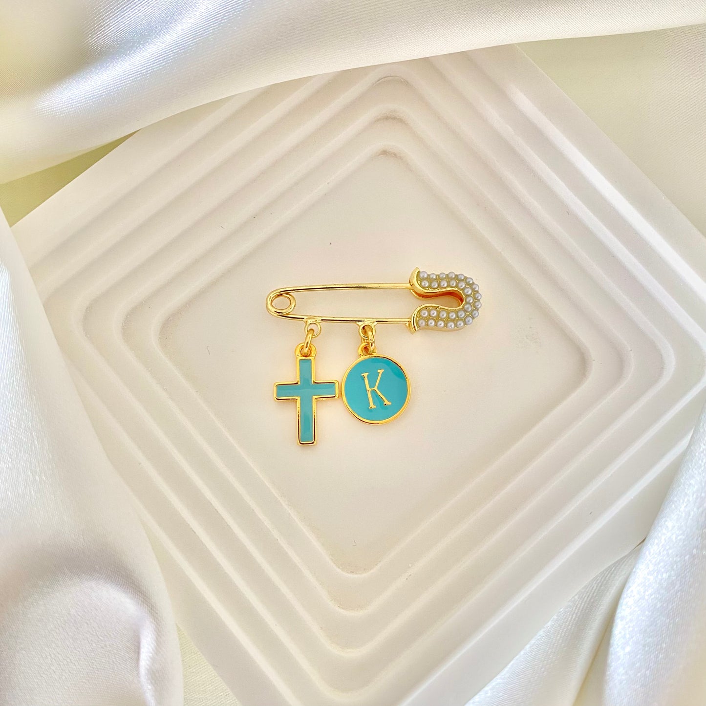 The Pearl Cross Set