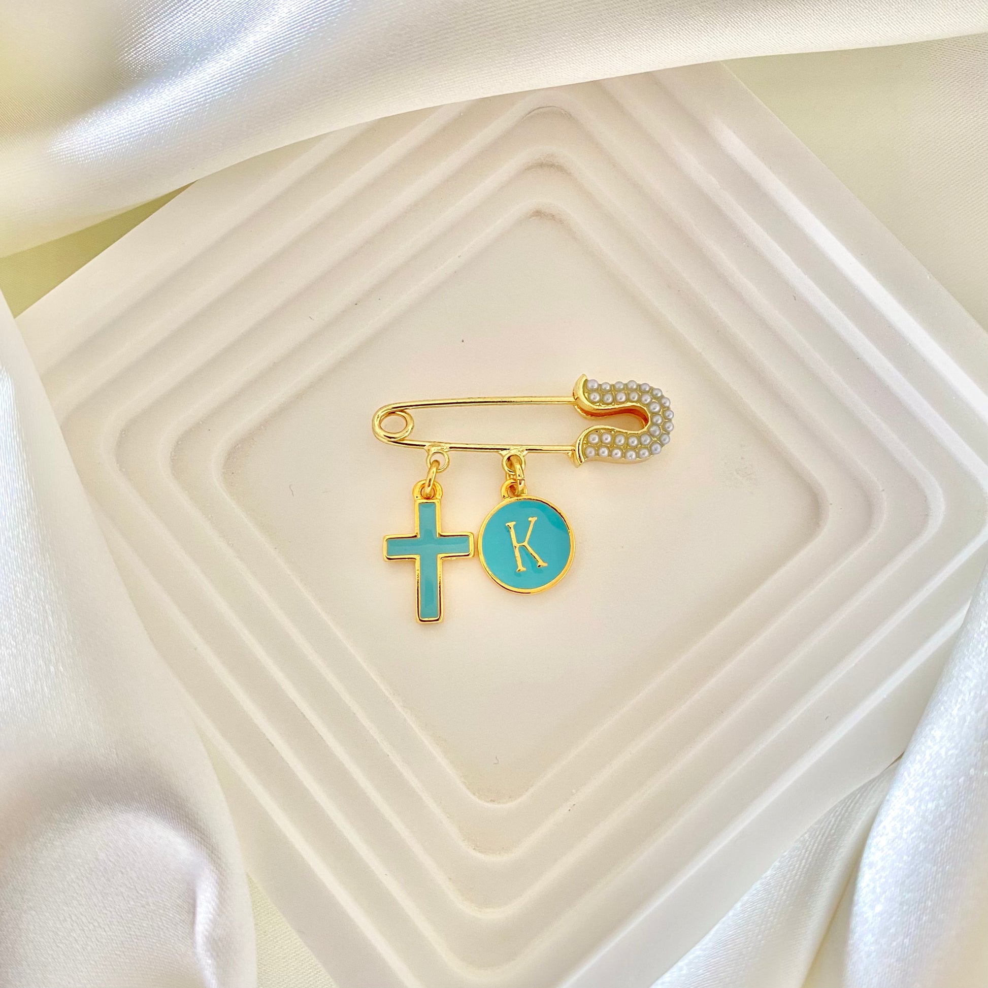 The Pearl Cross Set